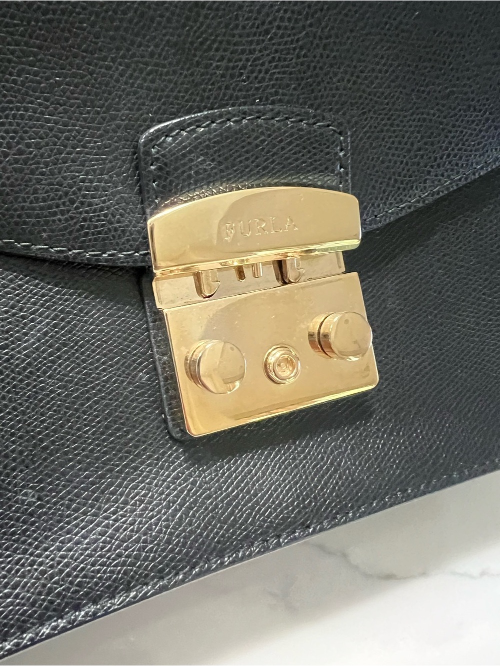 Authentic Furla Classic Black Leather Metropolis Top-Handle Crossbody Bag - EUC - Picture 10 of 13